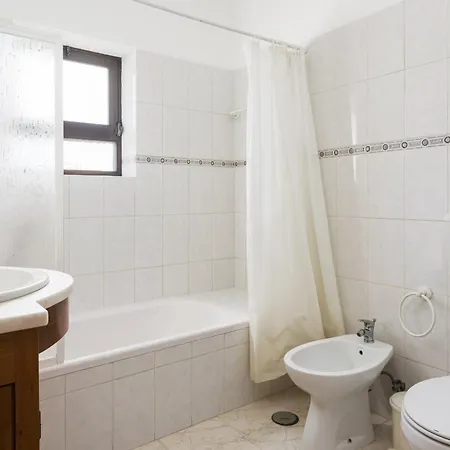De Santa Eulália - Villa *